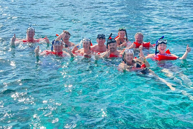4-Island Tour Swimming Pigs, turtles, snorkeling , rose island, - Starting at Colours of The Bahamas, then out to island water