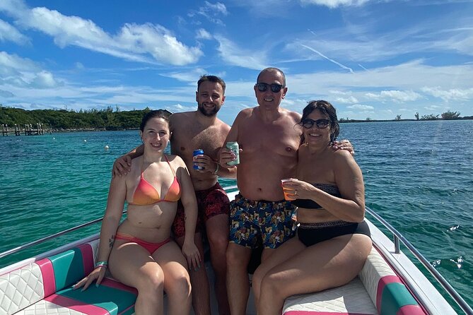5 Hours Pigs and Turtles with Beach Stop in Bahamas - Captain and Crew: Why People Keep Mentioning Jay and Company