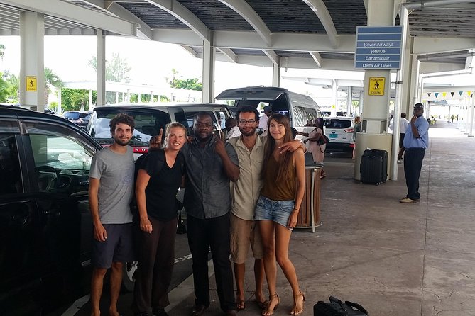 Airport Transfer - Why a Nassau private airport transfer beats taxi lines