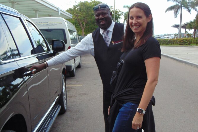 Bahamas Airport Transportation w/Free Grocery Stop-1 Way Private - Quick hits before you land