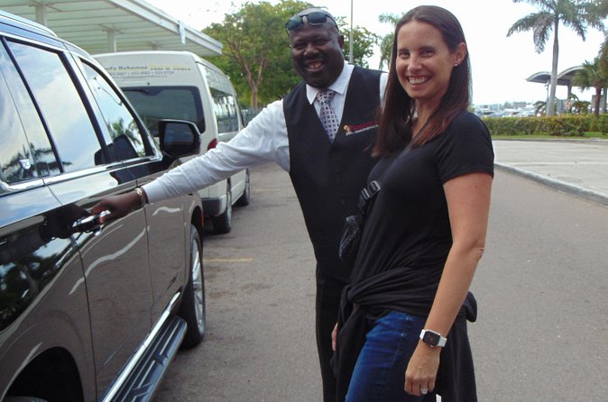 Bahamas Airport Transportation w/Free Grocery Stop-1 Way Private - Door-to-door luggage help, especially for families