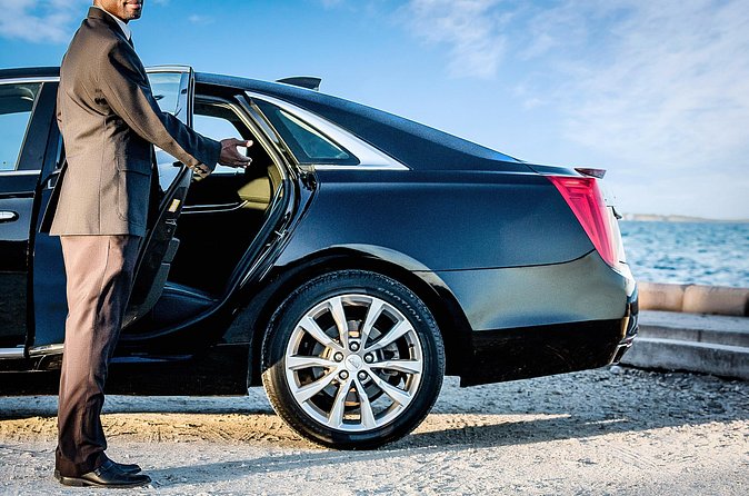 Bahamas Airport Transportation w/free Grocery Stop- Round Trip - Round trip value: arriving and returning without changing plans