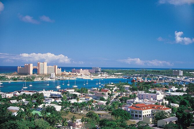 Bahamas Lynden Pindling Airport (NAS) Private Transfer to Nassau - Luggage rules: what fits, what may cost extra