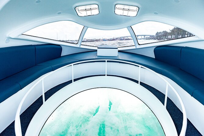 Bahamas on a Semi Submersive Glass Bottom Boat - First Impressions: A UFO Boat That Actually Has a Job