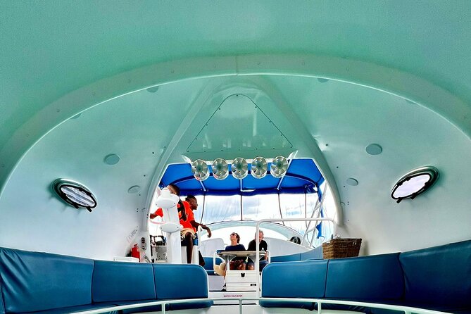 Bahamas on a Semi Submersive Glass Bottom Boat - Beverage Sampler and Commentary: Small Details That Make It Feel Worth It