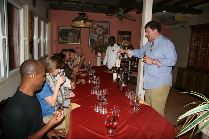 Cigar Demo and Rum Tasting at Graycliff Cigar Company - Graycliff in Nassau: why this cigar-and-rum pairing works