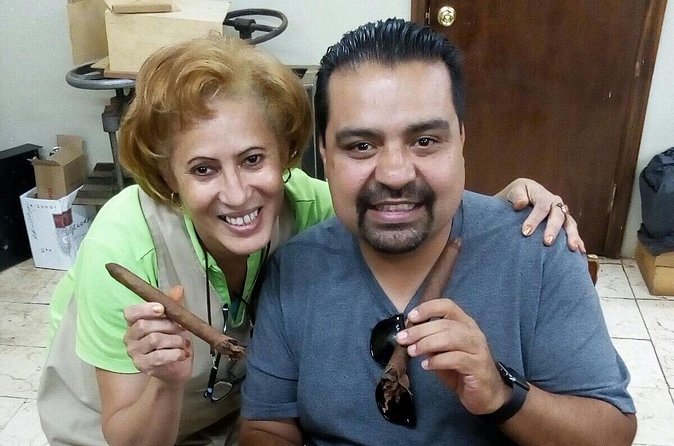 Cigar Rolling Lesson in Nassau - How Much It Costs, and Why It Can Still Be Good Value