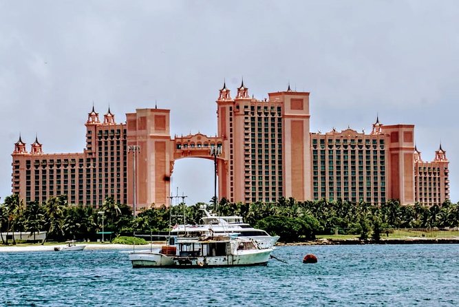 City Sight Seeing with Wine, Rum Cake and Conch Fritter Samples - Shopping stops: how to keep them from taking over your day