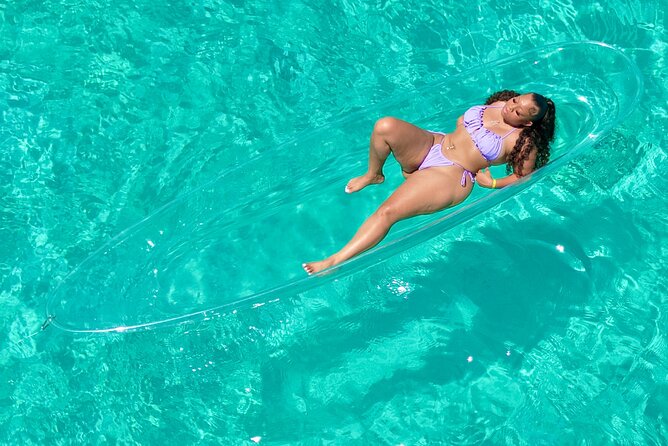 Clear Kayak Photoshoot in Nassau ,Bahamas. - What you get: 6 edited photos, 1 video, and raw files on request