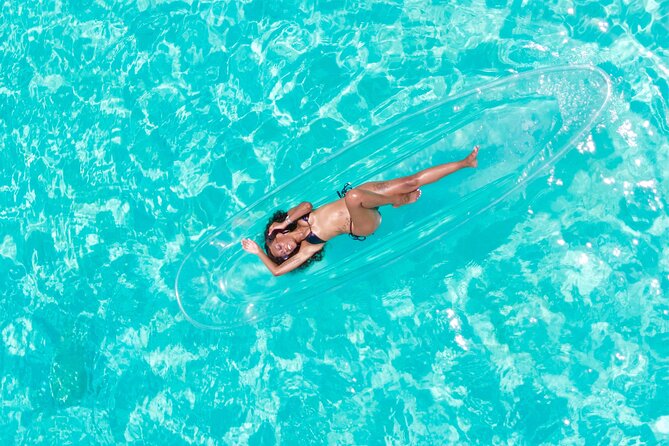 Clear Kayak Photoshoot in Nassau ,Bahamas. - Who should book this clear kayak photoshoot (and who might skip it)