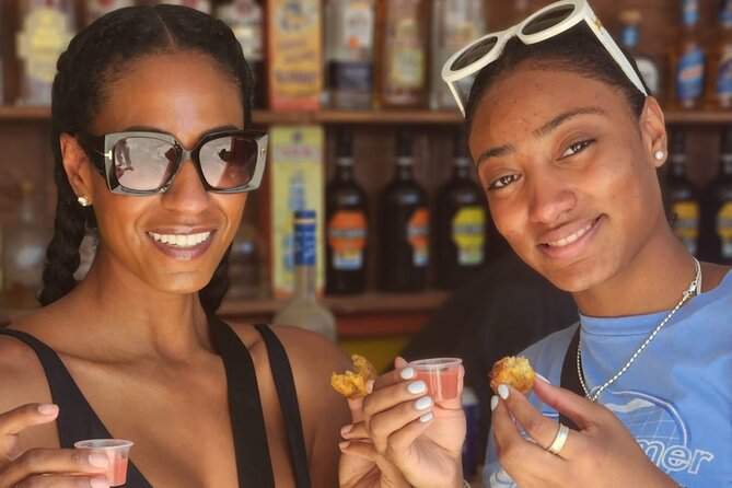 Electric Bus tour of Nassau with sampling of local food & drinks - Stop 3: Tasty Teas Bahamas, 11 signature blends and tropical drink flavors