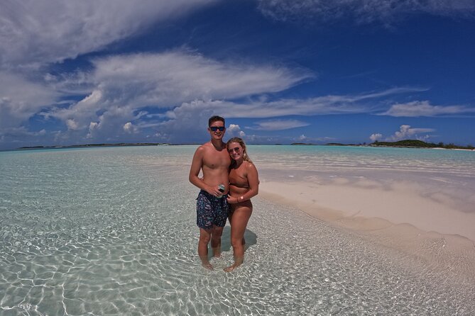 Exuma Island Hopping Swimming Pigs Tour with Lunch from Nassau - How Exuma island hopping works in one fast powerboat day