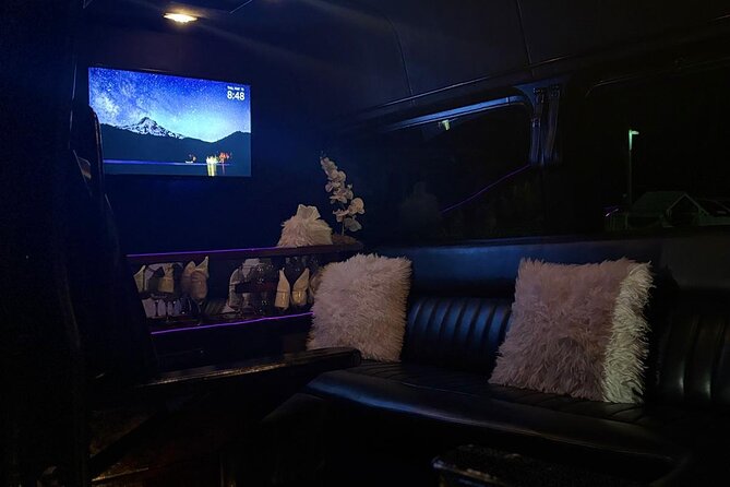 Luxury Airport Transfer in Nassau - VIP Mercedes Sprinter Service - Key highlights for your Nassau VIP transfer