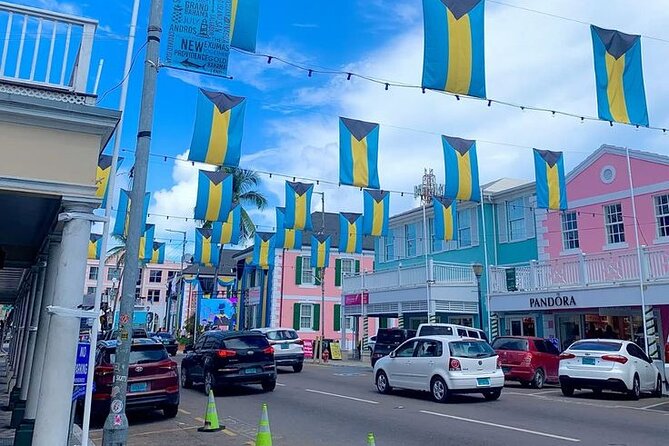 Luxury Airport Transfer in Nassau - VIP Mercedes Sprinter Service - Free WiFi and Netflix: what it changes for a short Nassau day