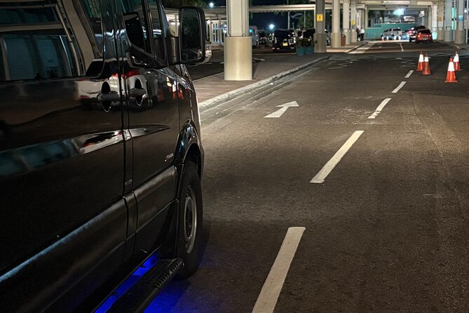 Luxury Airport Transfer in Nassau - VIP Mercedes Sprinter Service - Who this Nassau VIP transfer fits best