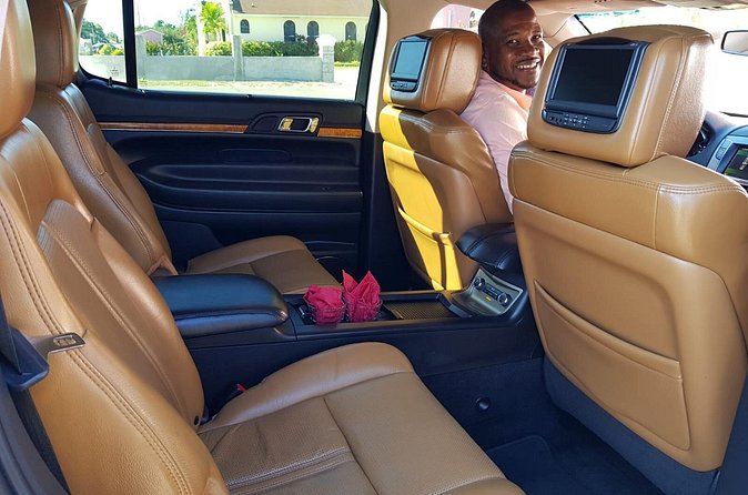 Luxury MKT Town Car Private Roundtrip Transfer - What makes it feel like value, not just luxury
