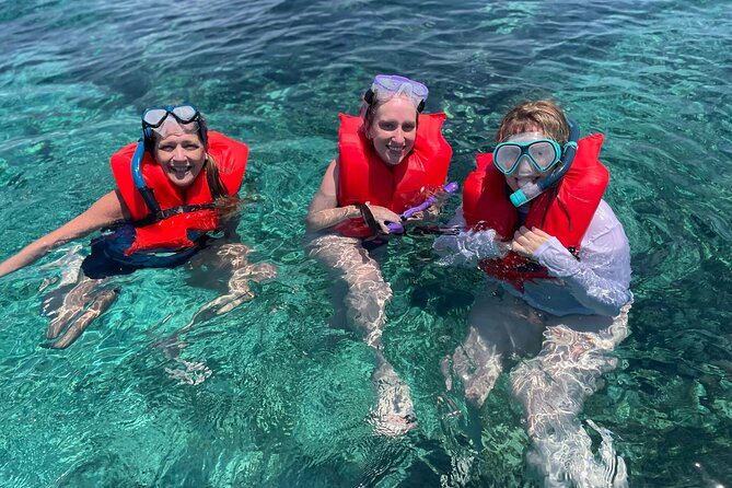 Nassau: 3 islands Pigs,Turtles,Snorkel & Beach Club with lunch - Captains and crew: the difference between good and great days