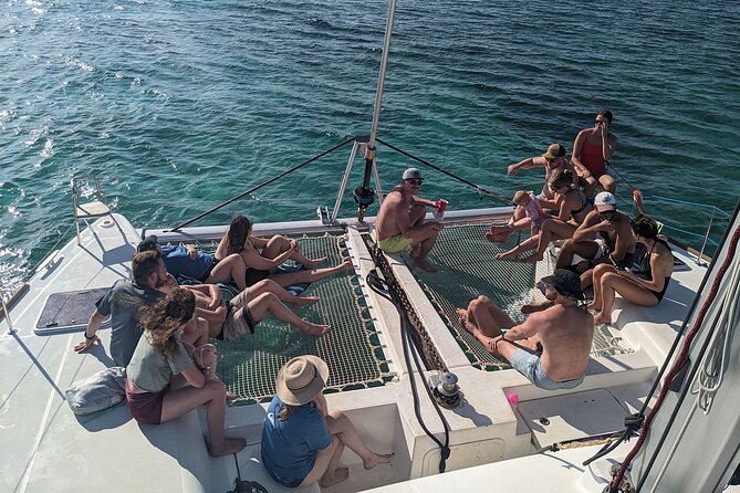 Nassau 3-stops: Snorkeling, Swimming Pigs, Turtles & Lunch - Lunch, snacks, and the drinks that keep the day pleasant