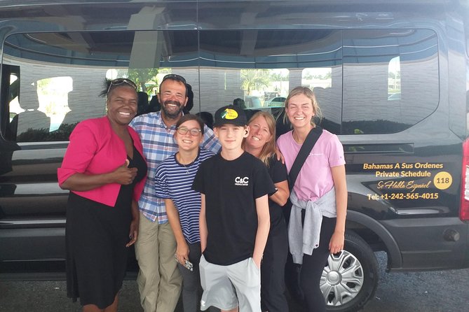 Nassau Airport to Palm Cay - group transportation in comfort - Key highlights at a glance