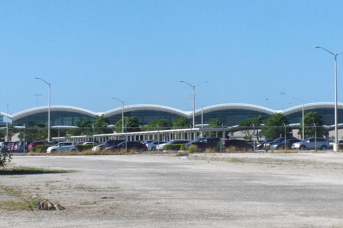 Nassau Airport to Palm Cay - group transportation in comfort - Pickup at the airport, then a straight shot to Palm Cay