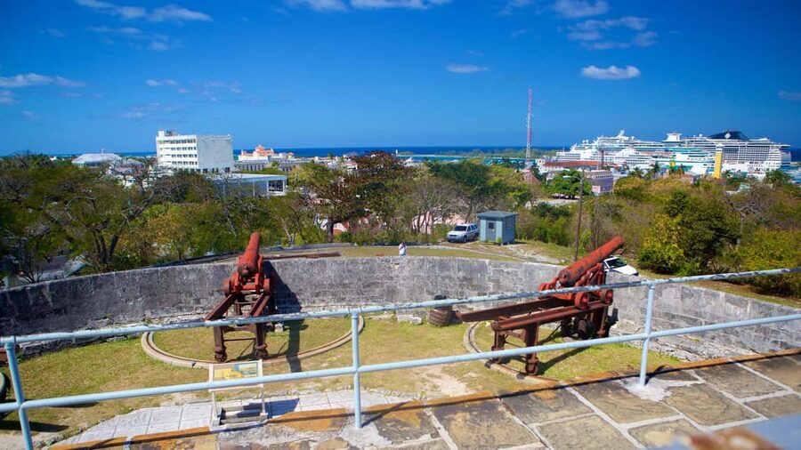 Nassau City Tour: Discover the Charms of Old Charles Town - Meeting Nassau at the Cruise Terminal Water Fountain