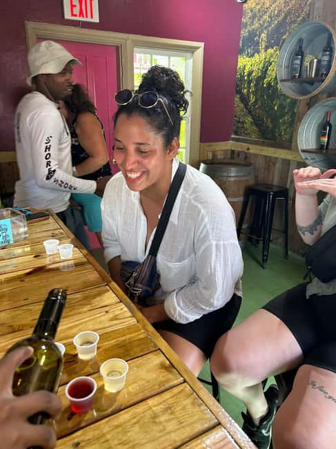 Nassau: E-Scooter Tour with Food Tasting and Local Drinks - How the 2-hour format really works (and why it feels easy)