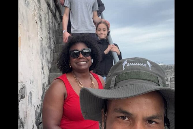 Nassau Historical Walking Tour - Government House: Photos, Power, and Place