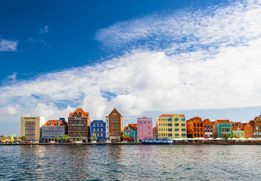 Nassau: Jet Ski Ride, Parasailing & Banana Boat Tour - The beach stop: your pause before the next splash