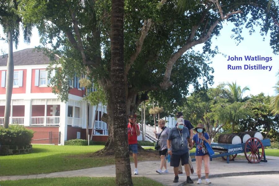 Nassau: Private and Personalized Island Tour - Graycliff Chocolatier and the Rum Cake Factory: sweet stops that save your energy