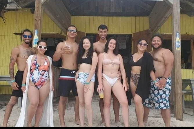 Nassau, Private Swimming Pig, Island Hopping, Snorkeling, Turtles - Pig Island option in Nassau: the $25 swim fee and what you get