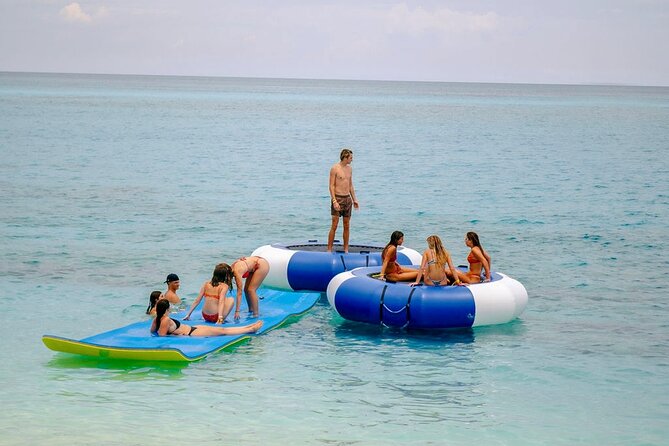 Nassau: Rose Island Perfect Beach Day Group Getaway - Onboard drinks and the feel-good factor