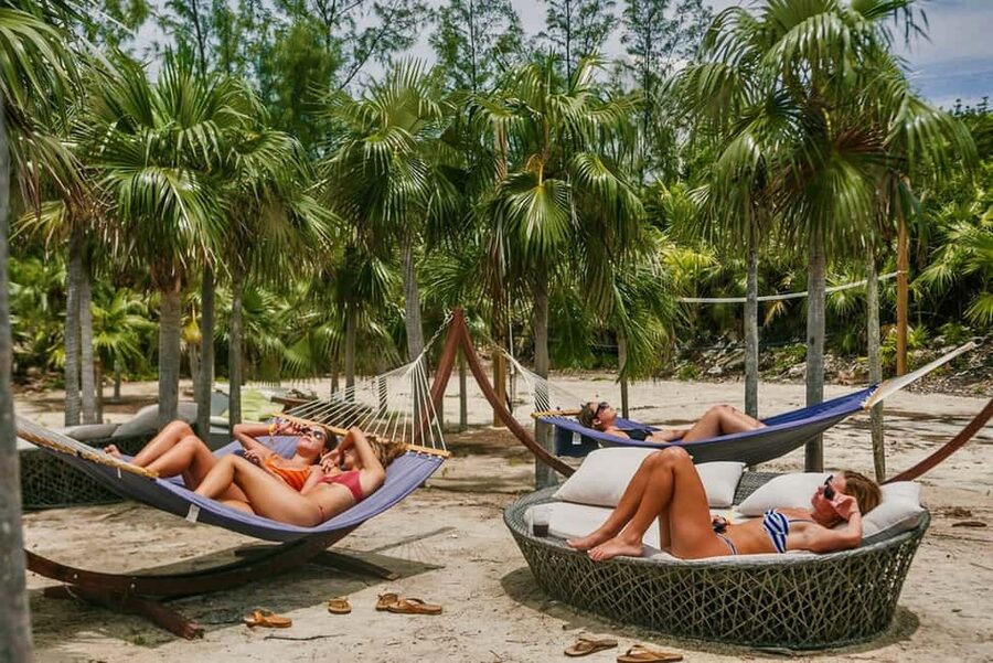 Nassau: Rose Island Swimming Pigs and Beach Day Group Tour - Value check: is $109 a good deal