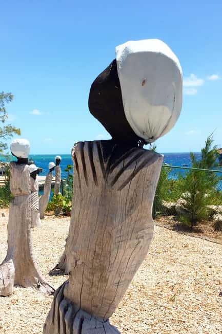 Nassau Scooter Adventure Tour - Cruise port to Arawak Cay: the start that sets the tone
