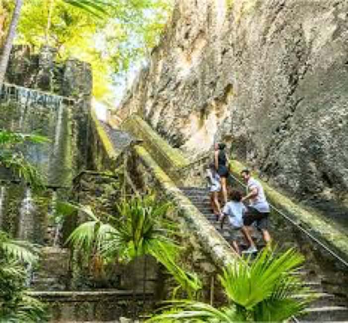 Nassau: Self Drive Speed Boat & Guided ATV Tour + Free Lunch - Fort stops and Queens Steps: how the sightseeing lands (or doesn’t)
