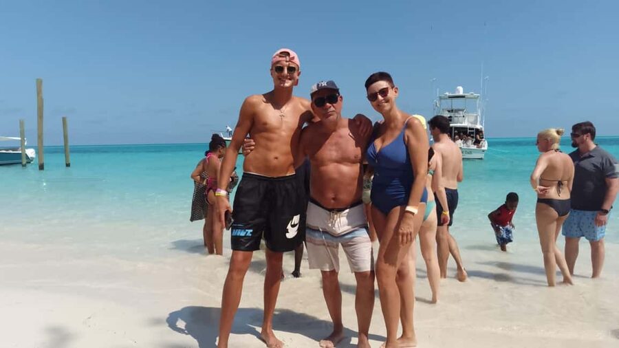 Nassau: Swimming Pigs Private Boat Tour - Up to 7 Persons - Why This Private Nassau Boat Tour Feels Like Your Own Island Hopping Day