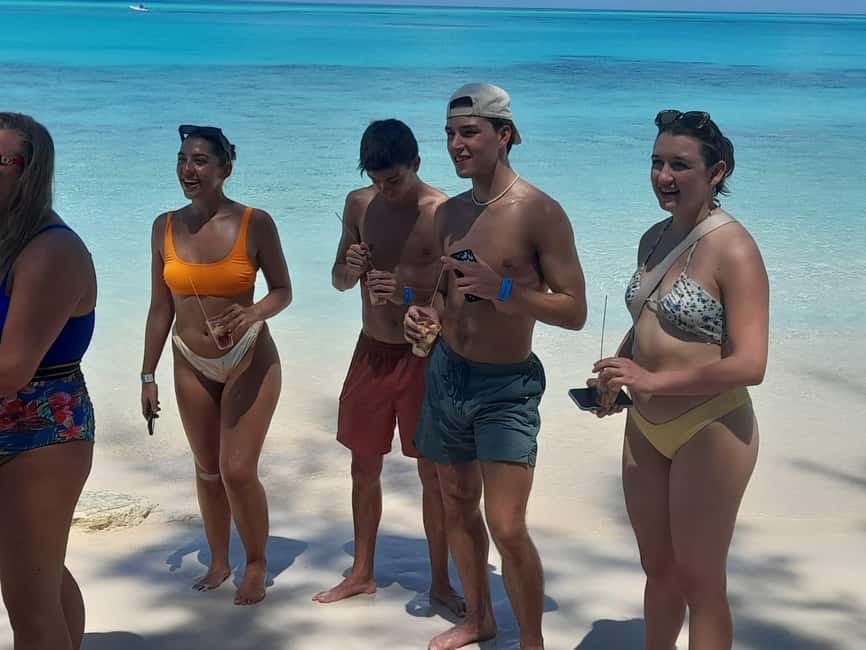 Nassau: Swimming Pigs Private Boat Tour - Up to 7 Persons - Timing, Seas, and How to Set Expectations for Turtle Swimming