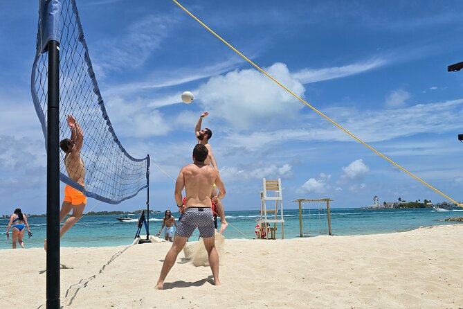 Nassau Swimming Pigs: Snorkeling, Lunch & Private Beach Club - Snorkeling gear and water toys: what you can actually use
