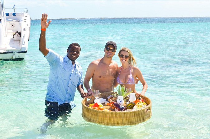 Pigs Beach, Green Turtle Cay, Rose Island Private Tour - Pig Beach Swimming and the $25 Cash Feeding Fee Decision