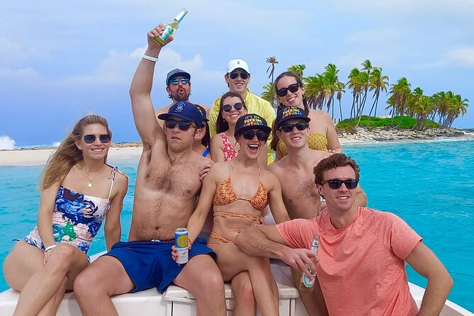 Private 4-Hour Rose Island charter Snorkeling Turtles & Beaching - Optional swimming pigs: an add-on if your group wants the classic wow
