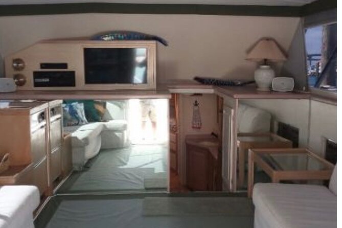 Private 45 Hatteras Sportfishing in Nassau - Meeting at Margaritaville and Getting Started Right Away