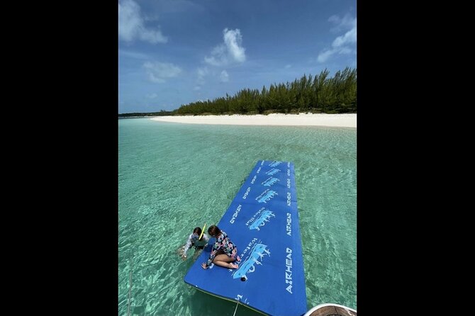 Private Beach Day / 50ft Sun Seeker or 33ft Boat / 1-10 Guests - Captain Arthur and Arnaldo: why the crew can make or break a day