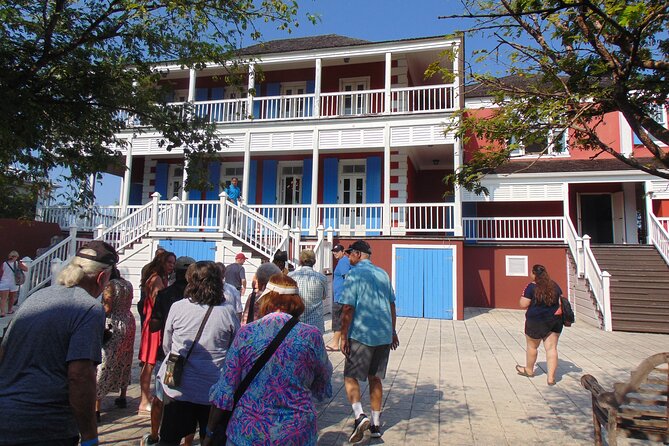 Private Guided Island Tour in Nassau Bahamas -Free Wifi & Drinks - Graycliff Heritage Village: ghost tunnels, chocolate, and hands-on fun