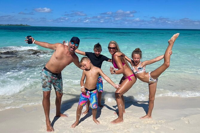 Private Rose Island, Swimming Pigs, Snorkeling and Turtles - Key things to love about this Rose Island, turtles, and pigs private charter