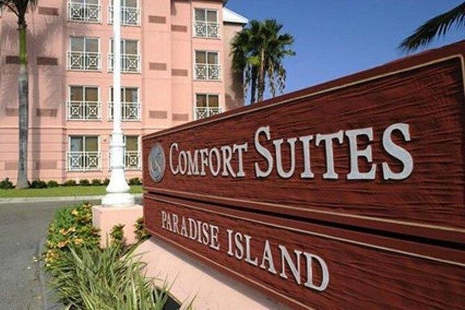 Private Roundtrip Minivan Airport Transfer to Paradise Island - Family and luggage considerations you should check before you go
