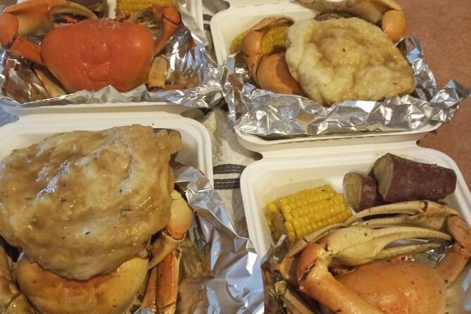 Private Sightseeing in Fort Montagu with Crab and Seafood meal - Driving Through Nassau: City 2000, Homes, and Local Businesses