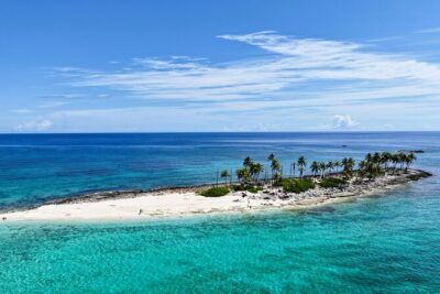 Private Snorkeling or Fishing Charter in Nassau – 38ft Free Time