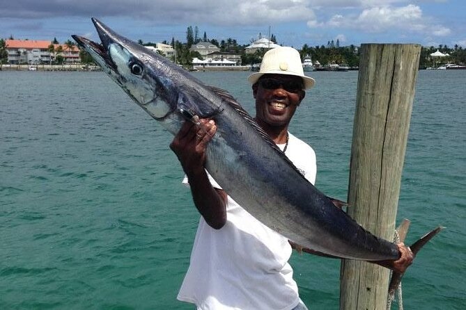 Private Speed Boat for Snorkeling or Fishing in Nassau - 34ft - Getting to Carnivale Bahamas marina and starting on time