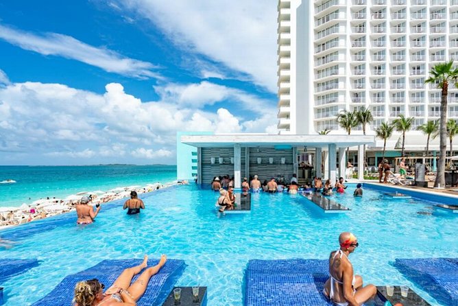 Round trip Airport (LPIA) to Atlantis, Comfort Suites, Warrick, Harbourside, RIU - The point of this Nassau transfer, LPIA to your hotel