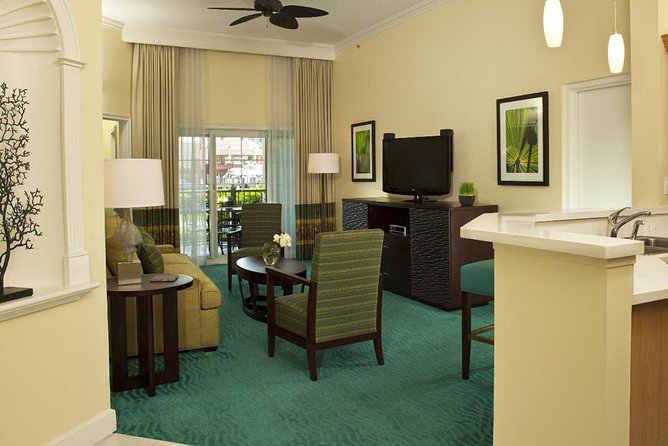 Round trip Airport (LPIA) to Baha Mar, Melia, West Bay St, Cable Beach, Breezes - Quick hits
