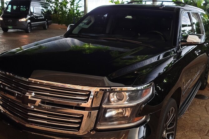 Round trip Airport Private Transfer (Nassau Limousine) - Who should book this Nassau Limousine private transfer